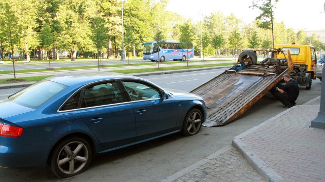 Audi A4. Против дорожных служб